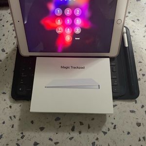 Apple Magic Trackpad 2